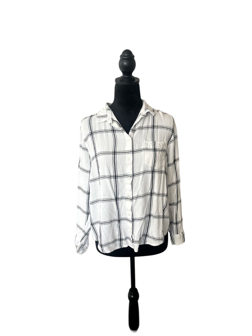 DIP Flannel White and Black Long Sleeve Button-Up Top - Size Large